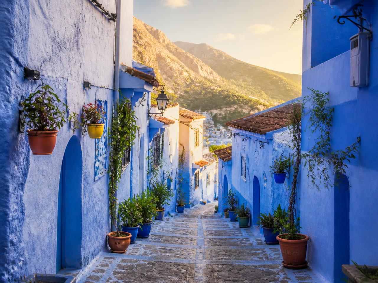 Morocco — Blue medinas, Atlas passes and Sahara nights