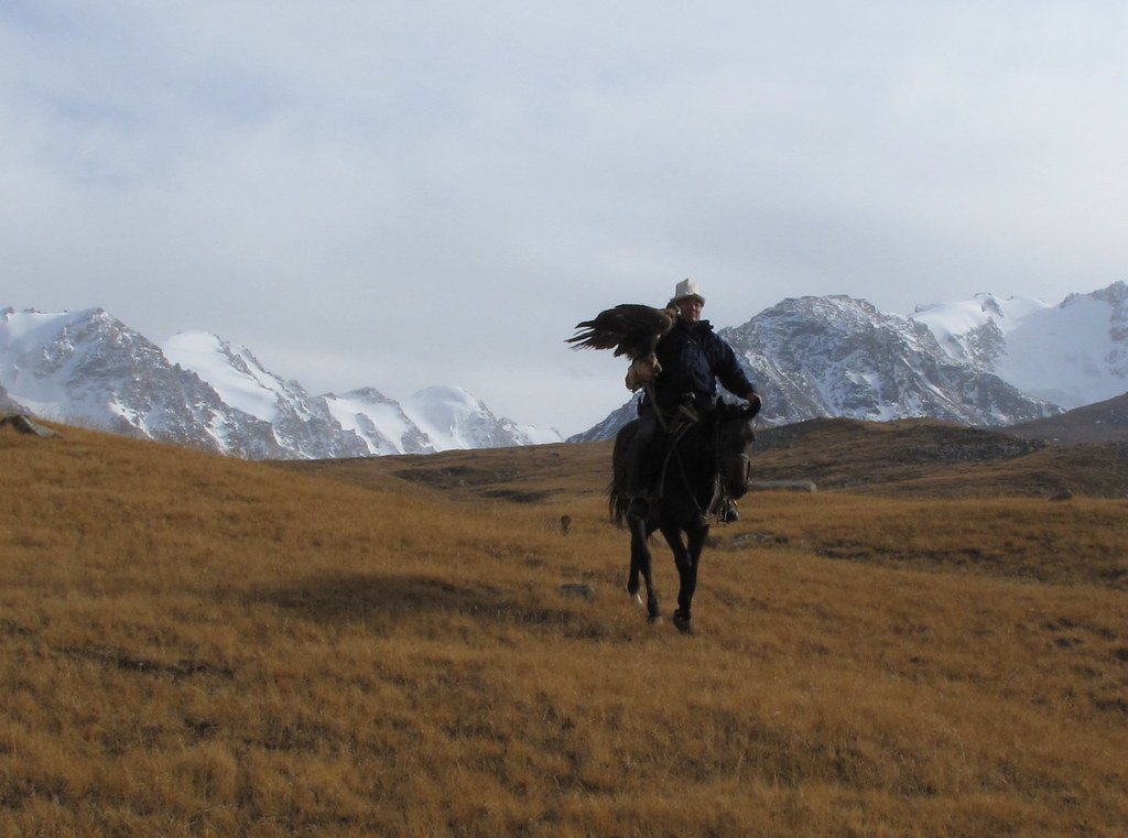 Kyrgyzstan — Yurt camps, alpine lakes and Tian Shan passes